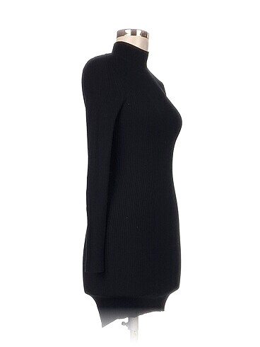 H&M H&M Kısa Elbise %70 İndirimli.