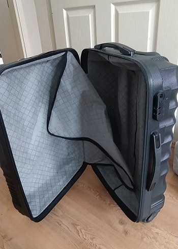 Büyük boy valiz - Görsel 2