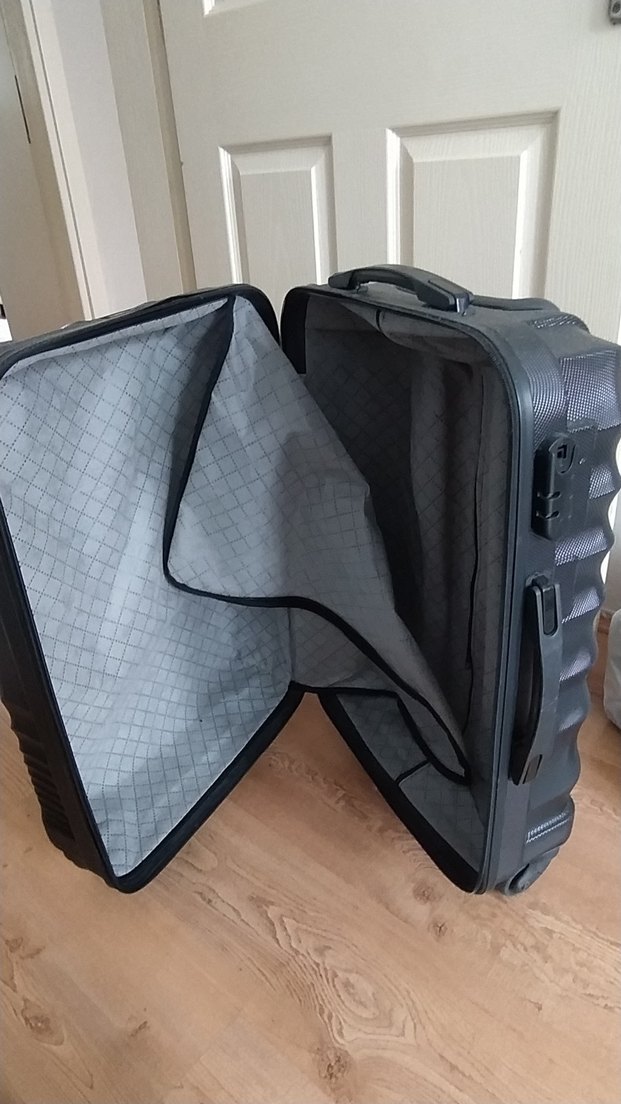 Büyük boy valiz - Görsel 2