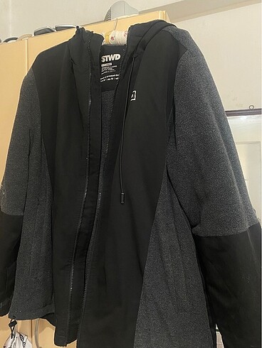 Pull and bear mont