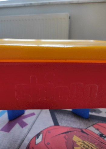 Çocuklar için renkli oyun masası - Görsel 4