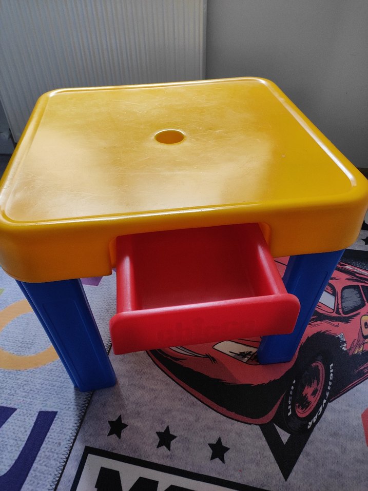 Çocuklar için renkli oyun masası - Görsel 2