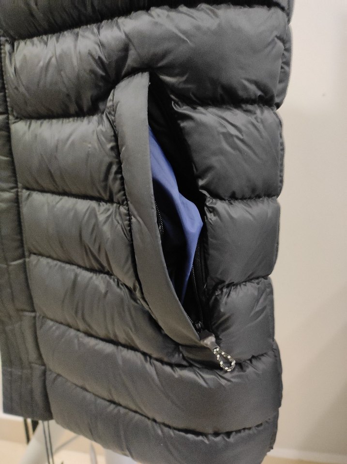 Siyah Erkek Kapüşonlu Şişme Yelek - Görsel 3