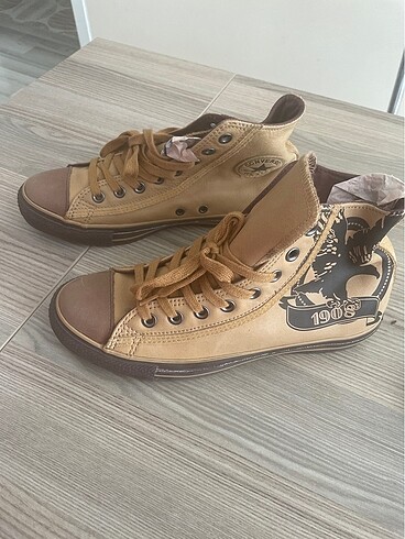 Converse Erkek bot