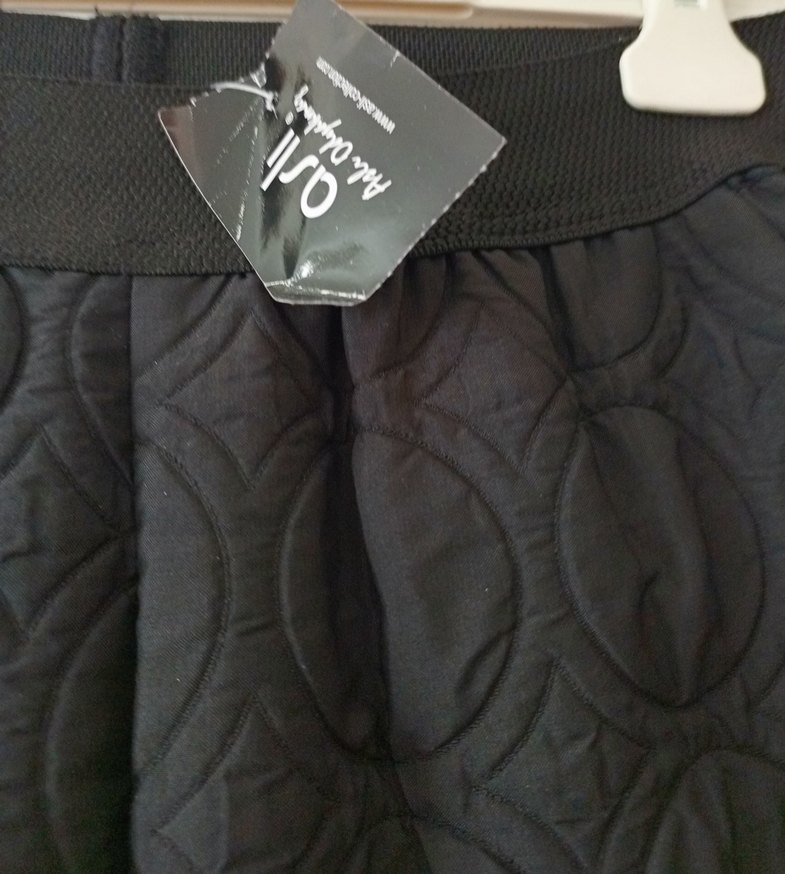 Kadın Siyah Piliseli Rahat Kesim Pantolon - Görsel 2