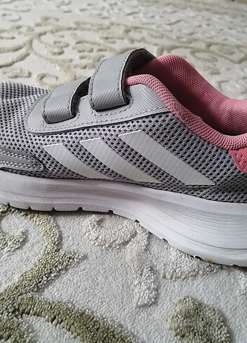 33 Beden gri Renk Adidas kız çocuk spor ayakkabı