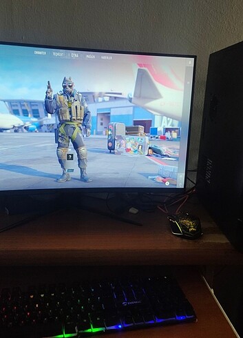 200 hz monitor dail oyuncu bilgisayari