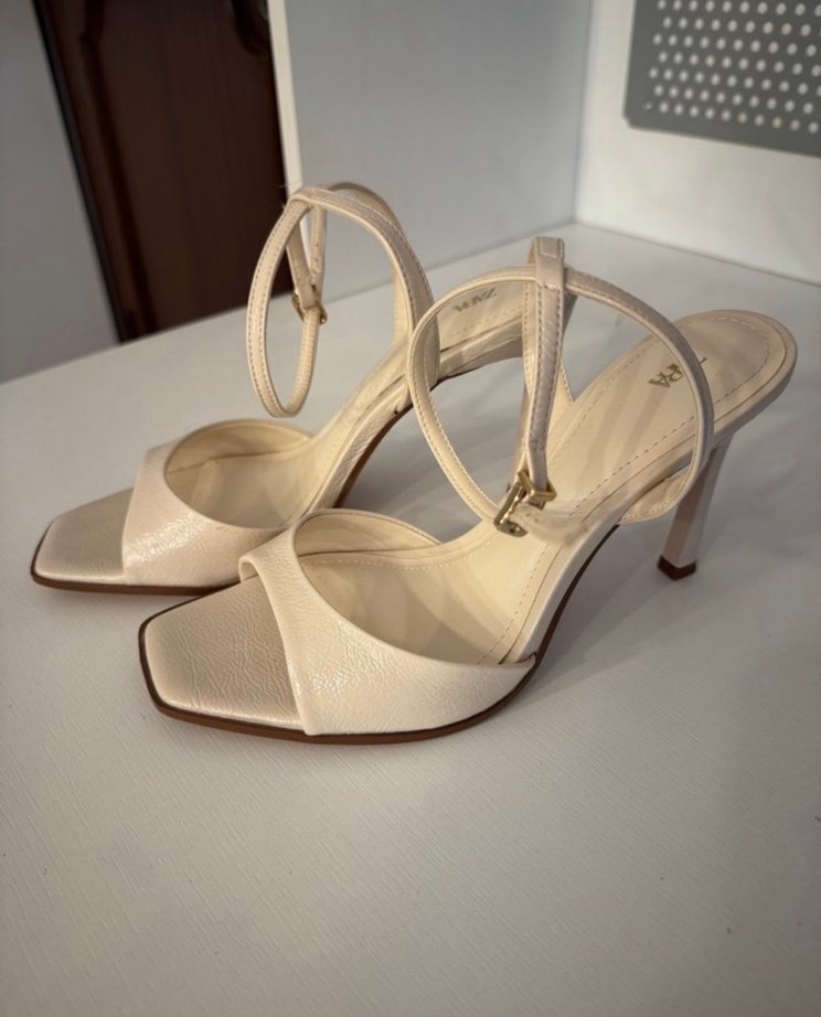 Beyaz Minimalist Kadın Topuklu Sandalet - Görsel 3