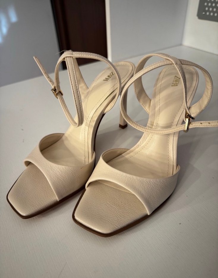 Beyaz Minimalist Kadın Topuklu Sandalet - Görsel 2