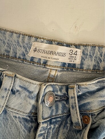 34 Beden mavi Renk Stradivarius D98 jean