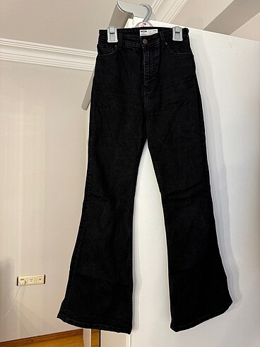 Bershka İspanyol Paça Jean