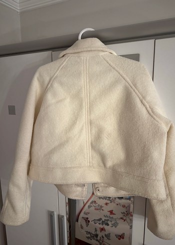 Bershka Beyaz Kaşe Ceket - Görsel 2
