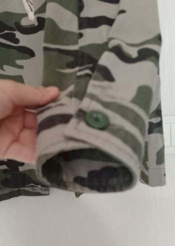 s Beden Düğmeli Kamuflaj Desenli Midi Kadın Ceket