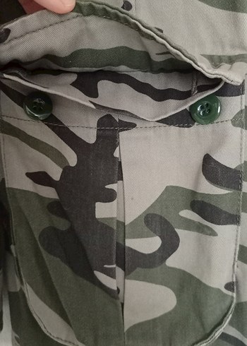 Düğmeli Kamuflaj Desenli Midi Kadın Ceket - Görsel 5