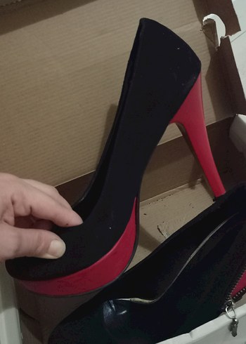 Siyah Süet Tokalı Topuklu Kadın Ayakkabı - Görsel 2