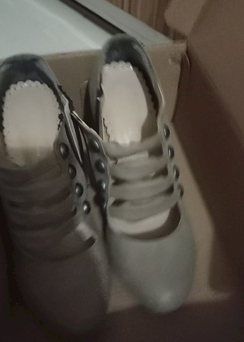 Düğmeli Kadın Topuklu Ayakkabı - Görsel 2