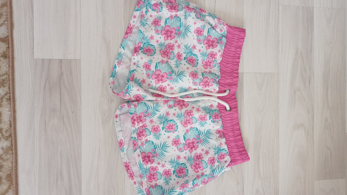 Renkli Çiçek Desenli Kadın Plaj Şortu - Görsel 3