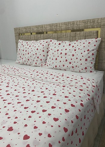 Beyaz Üzerine Kırmızı Kalp Desenli Nevresim Takımı - Görsel 3