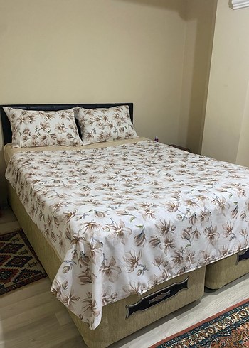 Bej Çiçek Desenli Nevresim Takımı - Görsel 2