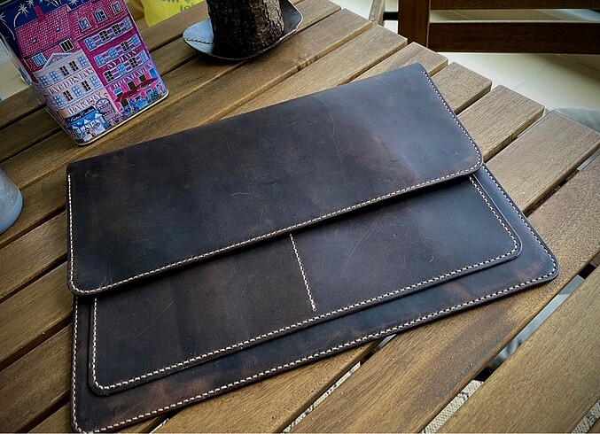 El Yapımı Deri Macbook Kılıfı - Görsel 4