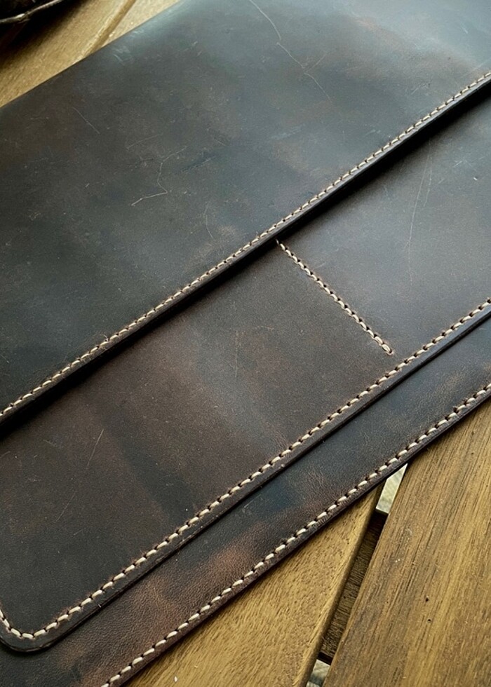 El Yapımı Deri Macbook Kılıfı - Görsel 5