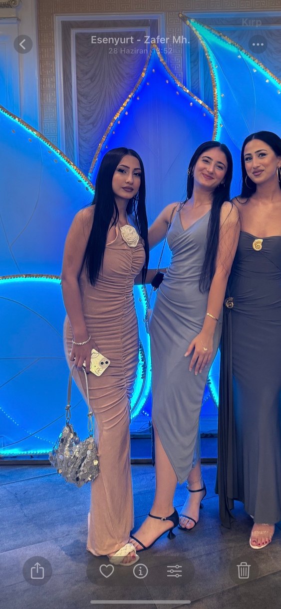 Eyyo gül detaylı elbise - Görsel 3