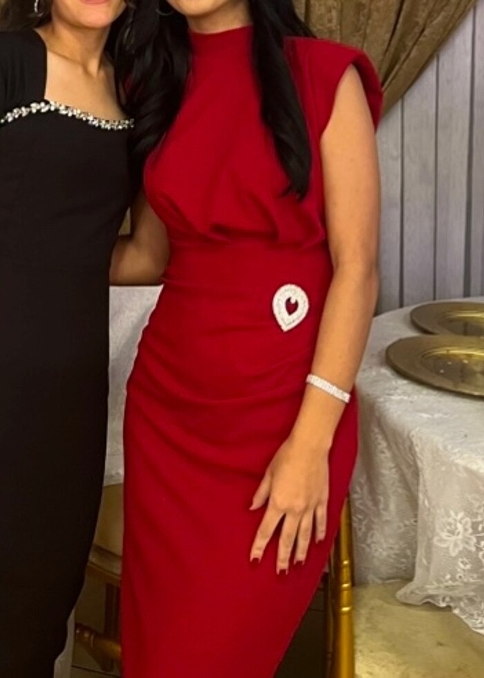 Kırmızı uzun elbise - Görsel 3