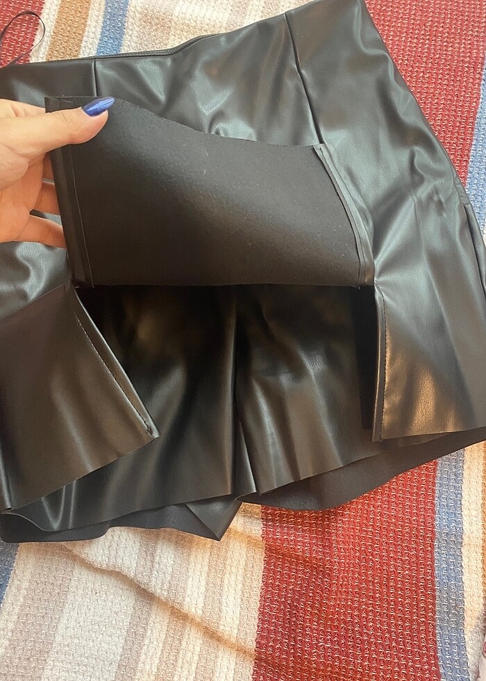 şortlu deri etek - Görsel 2