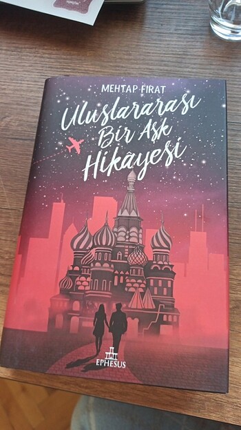 Uluslararası bir aşk hikayesi kitabı