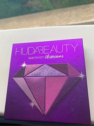 Huda Beauty Amethyst Obsessions Palet