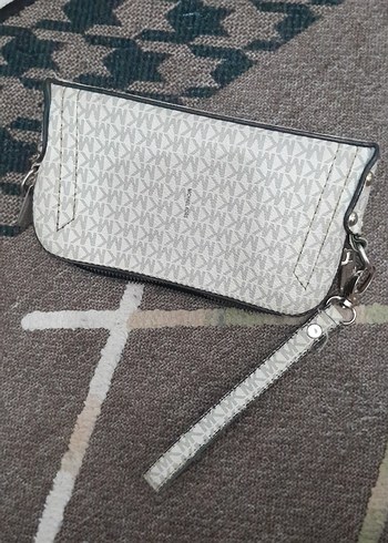 Michael Kors Sik Ve Pratik Beyaz Monogramli Mini Cuzdan