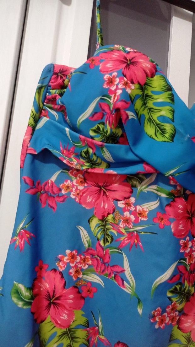 Mavi Çiçekli Fırfırlı Kadın Mayo - Görsel 2