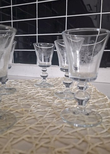 Beden beyaz Renk Kahve yanı bardağı beyaz ve Gri desenli yaldızlı #kahve