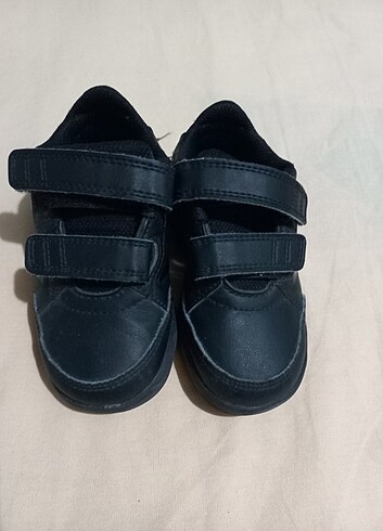 23 Beden siyah Renk Orijinal adidas spor ayakkabi