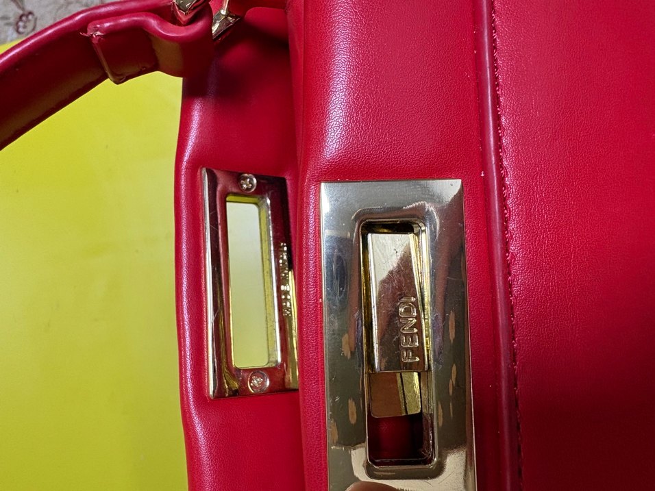Fendi Kırmızı çanta - Görsel 5