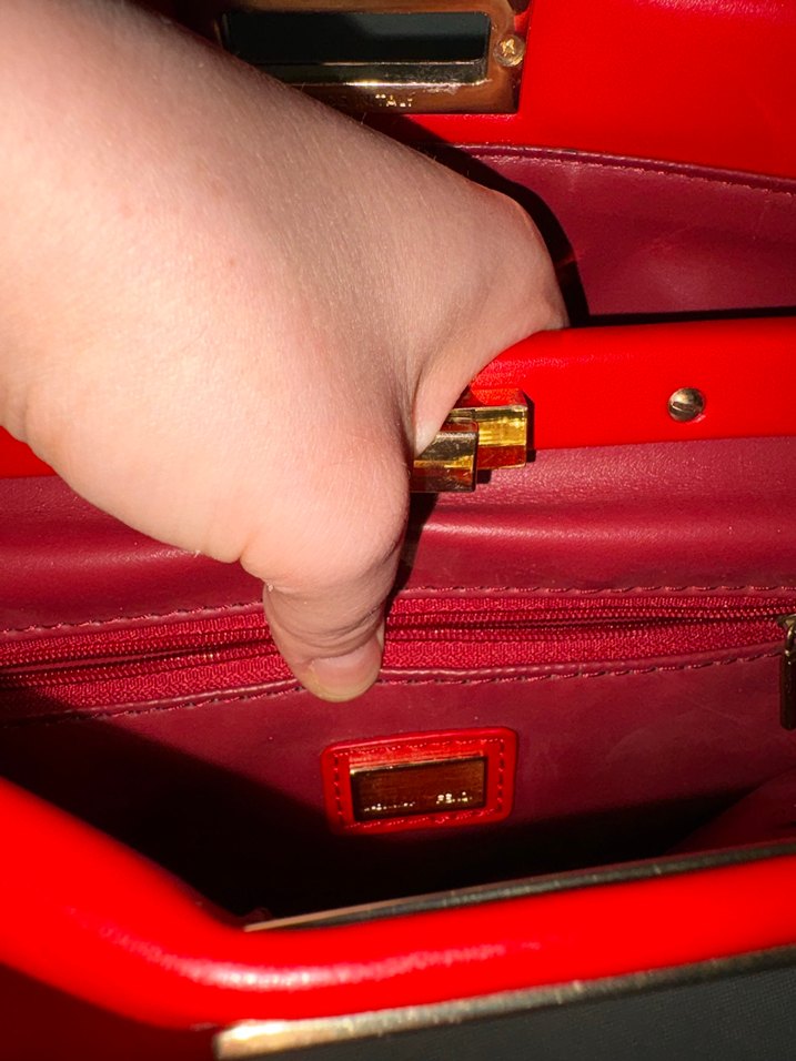 Fendi Kırmızı çanta - Görsel 2