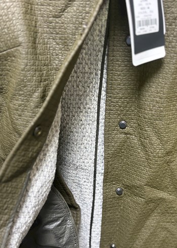 Kent marka haki deri yelek - Görsel 3