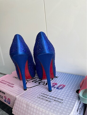 38 Beden mavi Renk Derimpd komple taşlı abiye stiletto