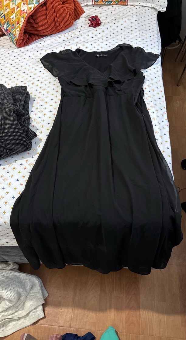 V Yaka Siyah Uzun Drapeli Elbise - Görsel 2