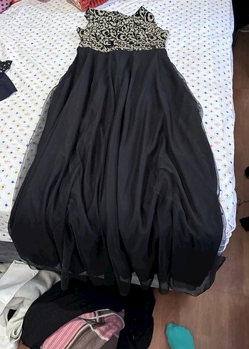 Nakışlı ve Boncuk Detaylı Siyah Uzun Abiye Elbise - Görsel 3