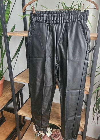 2K Kadın Siyah jogger model deri pantolon