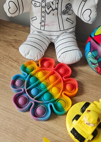 Renkli Oyuncak Seti: Peluş, Top, Popit, Araba ve Unicorn - Görsel 2