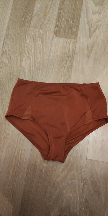 Penti yüksek bel bikini altı