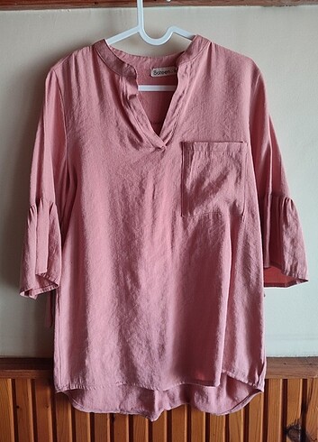 Pembe gömlek