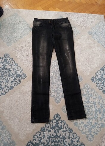 28 Beden siyah Renk Kadın pantolon jean
