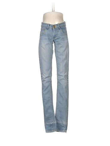 Bershka Skinny %70 İndirimli.