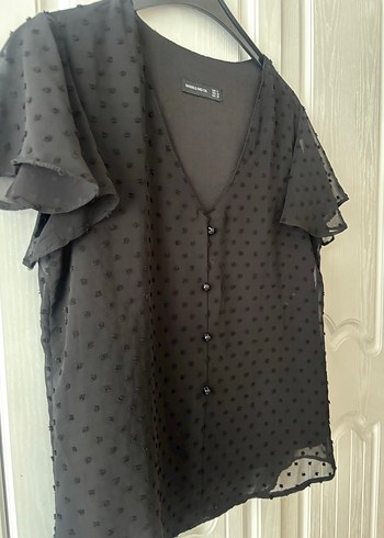 Düğmeli Siyah Nakışlı bluz - Görsel 3