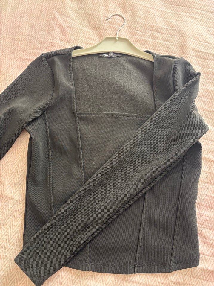 Siyah V Yaka Kadın Bluz - Görsel 2