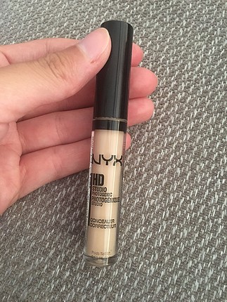 nyx hd studio concealer