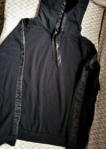 Diğer Siyah Kapusonlu Saten Seritli Sweatshirt
